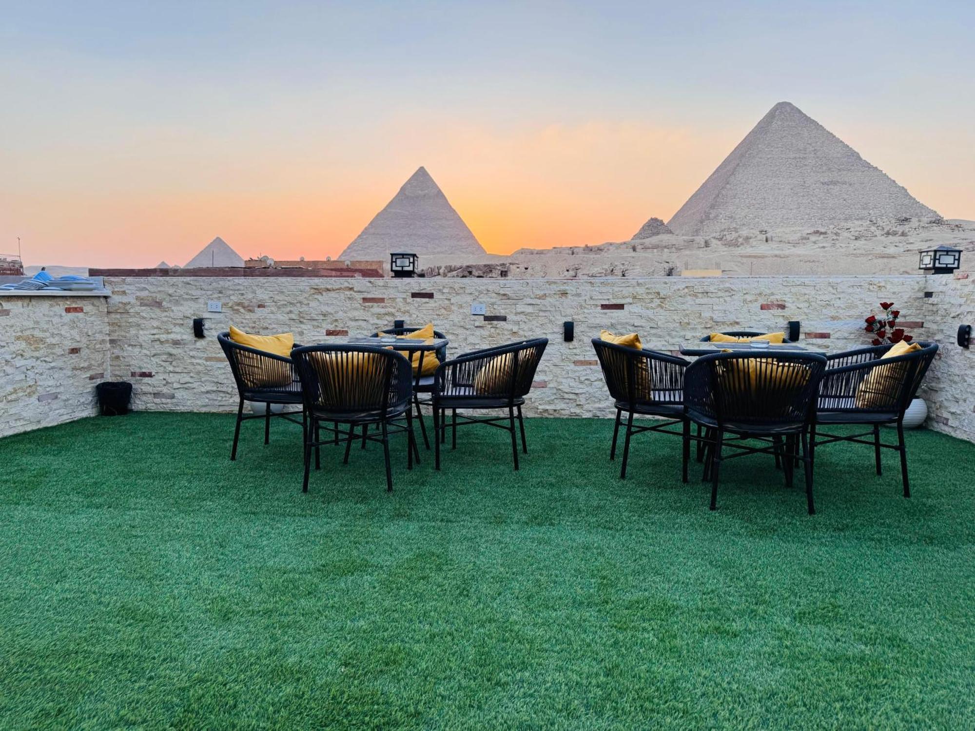 New Scarab Pyramids View Hotel Kafret el-Gabal Kültér fotó