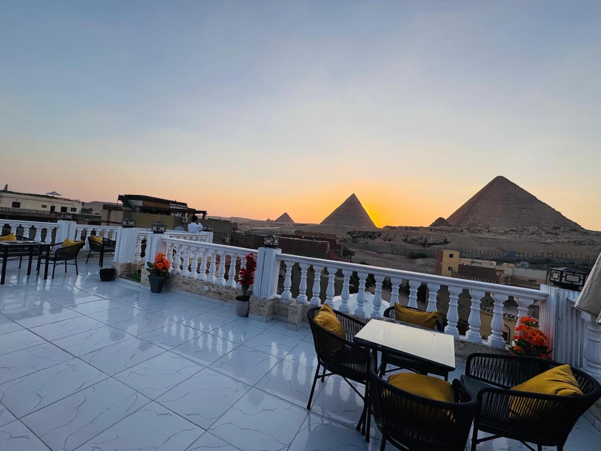 New Scarab Pyramids View Hotel Kafret el-Gabal Kültér fotó