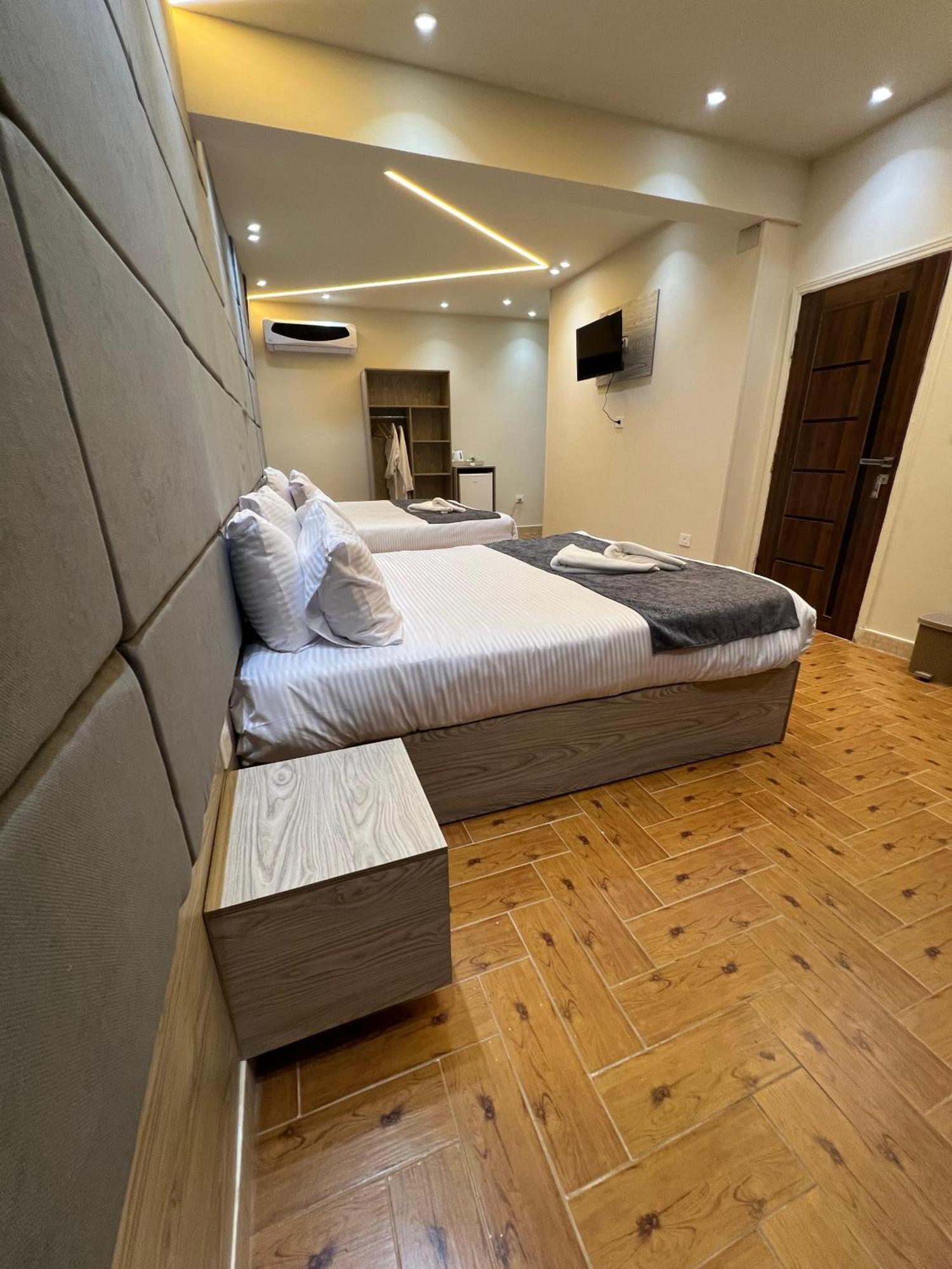 New Scarab Pyramids View Hotel Kafret el-Gabal Kültér fotó